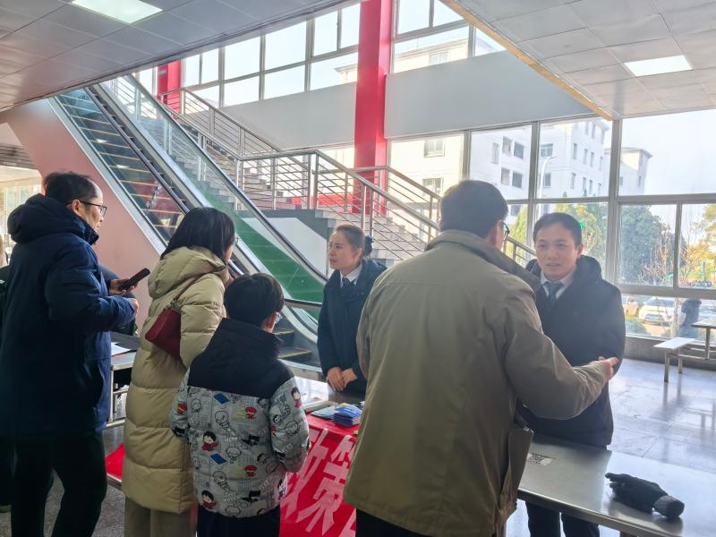 “政策年货”进校园  公积金服务添暖意——市公积金中心赴黄山学院开展政策宣传