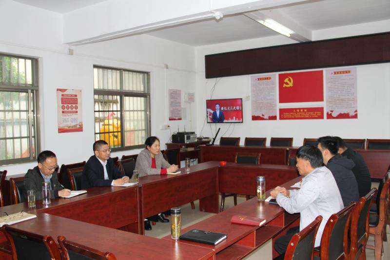 市公积金中心联合派驻纪检组赴石河村调研乡村振兴帮扶工作